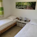 Boardinghouse37 Apartment *